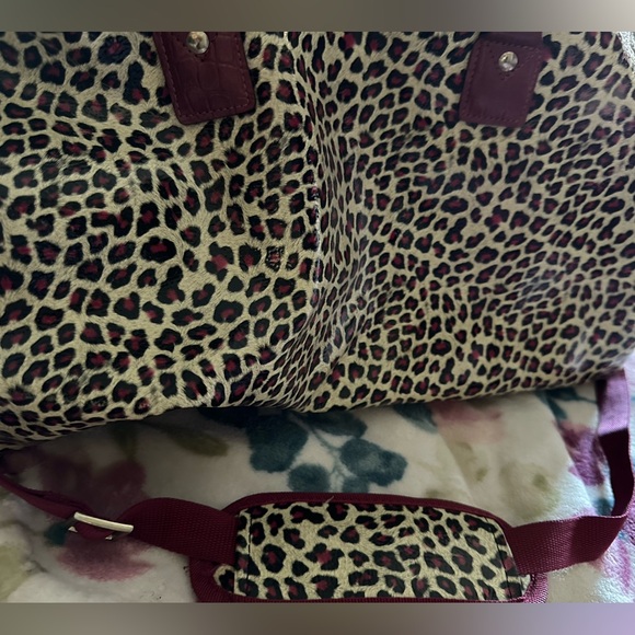 Guess duffle bag - Picture 5 of 8